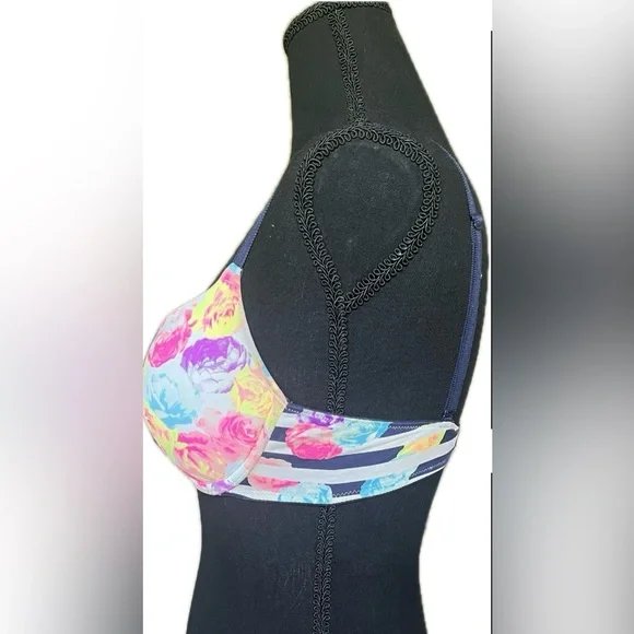 PINK VICTORIA'S SECRET Wear Everywhere Push Up Bra with floral design. Size 34 C - Picture 5 of 7